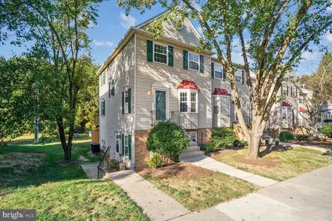 16324 Taconic Cir, Dumfries, VA 22025