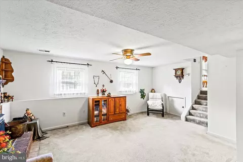 18219 Macrae Ct, Dumfries, VA 22026 photo 17