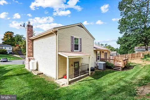 18219 Macrae Ct, Dumfries, VA 22026 photo 23