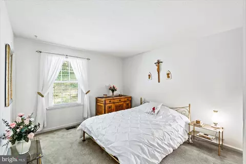 18219 Macrae Ct, Dumfries, VA 22026 photo 10