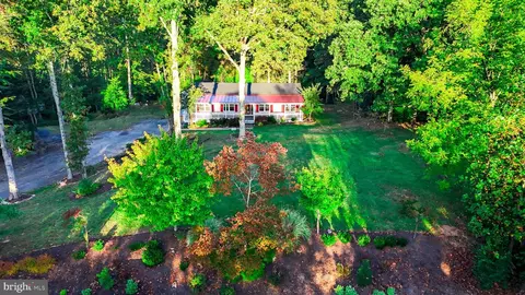 11048 Wooldridge Dr, Manassas, VA 20111