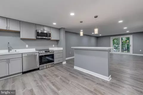 4610 Central Park Dr, Woodbridge, VA 22193