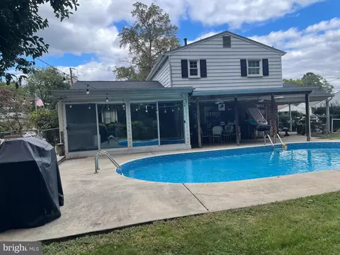 4161 Eby Dr, Dumfries, VA 22026 photo 2