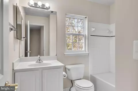 17196 Larkin Dr, Dumfries, VA 22026 photo 37