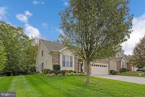 5989 Upland Meadow Ct, Gainesville, VA 20155 photo 2