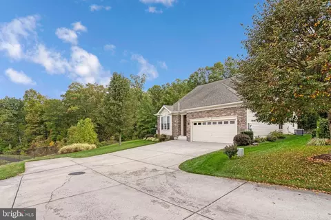 5989 Upland Meadow Ct, Gainesville, VA 20155 photo 4