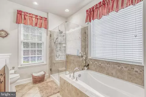 5989 Upland Meadow Ct, Gainesville, VA 20155 photo 15