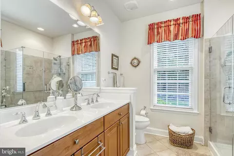 5989 Upland Meadow Ct, Gainesville, VA 20155 photo 16
