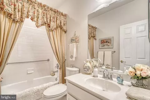 5989 Upland Meadow Ct, Gainesville, VA 20155 photo 9