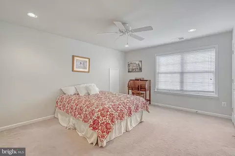 5989 Upland Meadow Ct, Gainesville, VA 20155 photo 40
