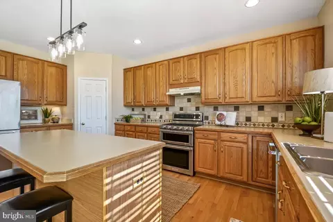 10352 Plum Tree Ct, Manassas, VA 20110 photo 18