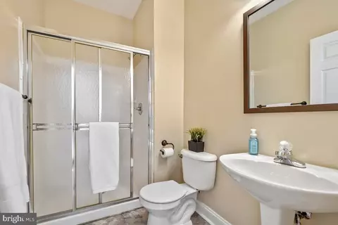 10352 Plum Tree Ct, Manassas, VA 20110 photo 13