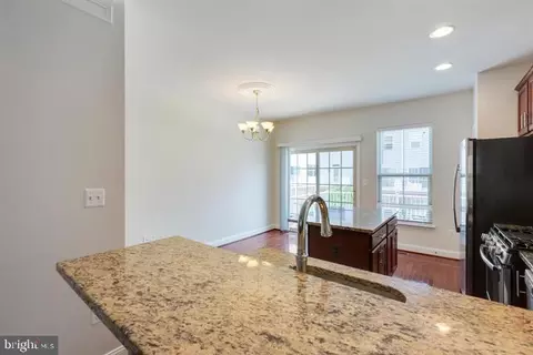 4512 Potomac Highlands Cir, Triangle, VA 22172 photo 11