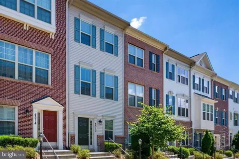 4512 Potomac Highlands Cir, Triangle, VA 22172 photo 2