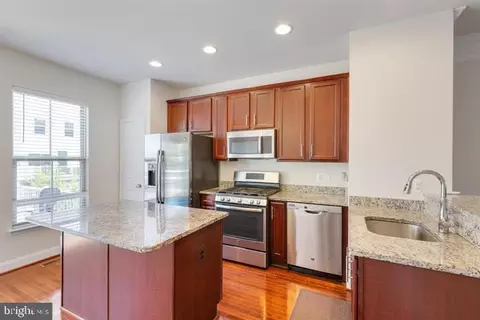 4512 Potomac Highlands Cir, Triangle, VA 22172 photo 9