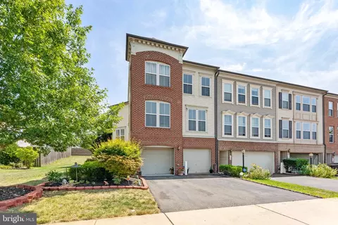 9191 Lake Preston Ct, Bristow, VA 20136