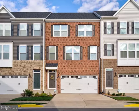7803 Cove Point Dr, Manassas, VA 20109