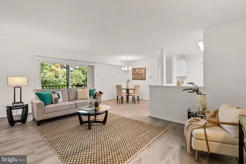 12656 Dara Dr #303, Woodbridge, VA 22192
