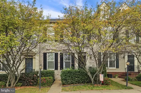 9054 Marble Falls Ct, Bristow, VA 20136