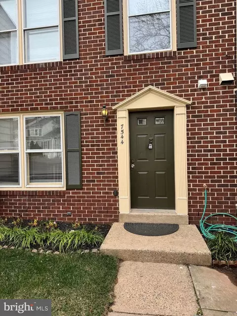 7544 Emerald Dr, Manassas, VA 20109