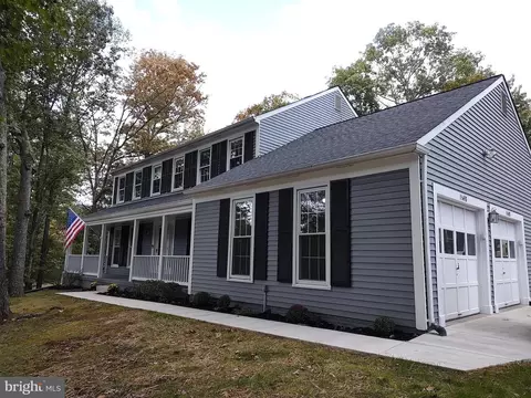 15498 Cliffview Dr, Dumfries, VA 22025