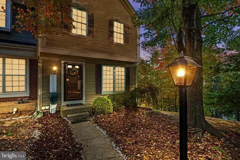 16869 Miranda Ln, Woodbridge, VA 22191