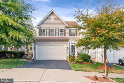 3368 Eagle Ridge Dr, Woodbridge, VA 22191