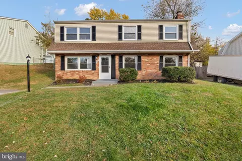 12911 Kidwell Dr, Woodbridge, VA 22193