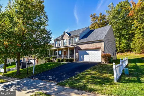 16534 Louisville Pl, Woodbridge, VA 22191