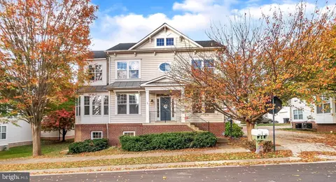 8844 Song Sparrow Dr, Gainesville, VA 20155