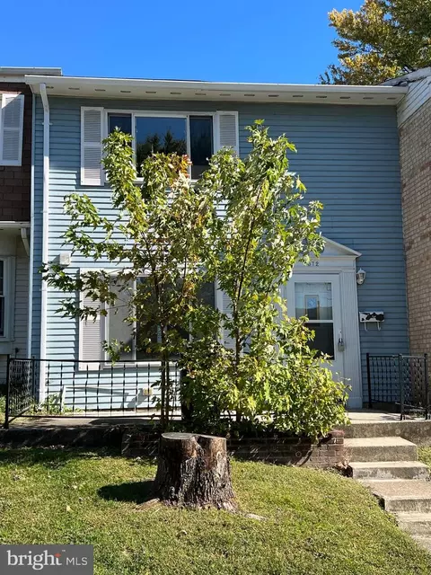 1372 Ironwood St, Woodbridge, VA 22191