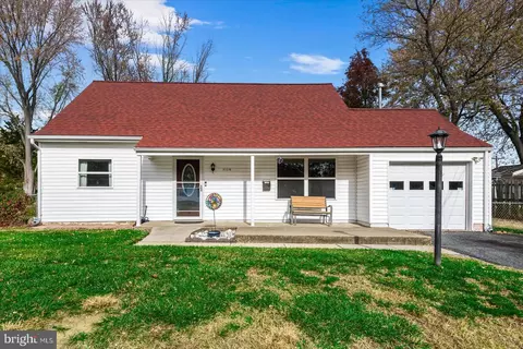 1310 Saxon St, Woodbridge, VA 22191
