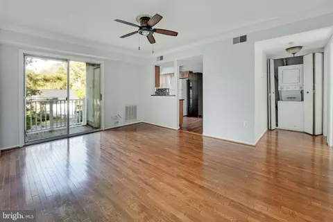2762 Bordeaux Pl #25B17, Woodbridge, VA 22192