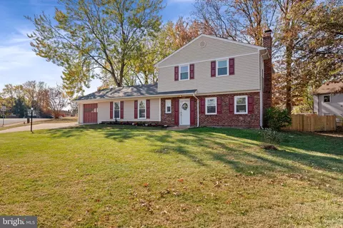 9737 Copeland Dr, Manassas, VA 20109 photo 3