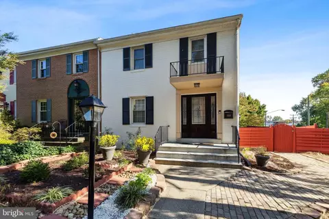13158 Rock Ridge Ln, Woodbridge, VA 22191