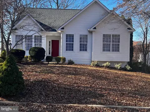 14884 Grassy Knoll Ct, Woodbridge, VA 22193