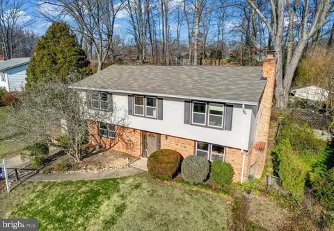 12397 Anchor Ct, Woodbridge, VA 22192