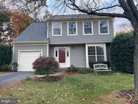 12518 Quarterhorse Ln, Woodbridge, VA 22192