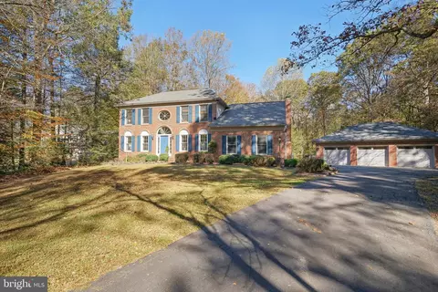 6159 River Forest Dr, Manassas, VA 20112