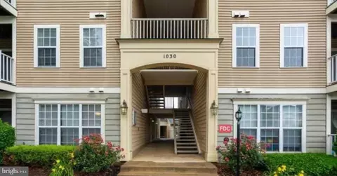 1030 Gardenview Loop #301, Woodbridge, VA 22191