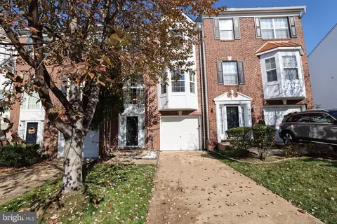 3716 Matura Ln, Woodbridge, VA 22192