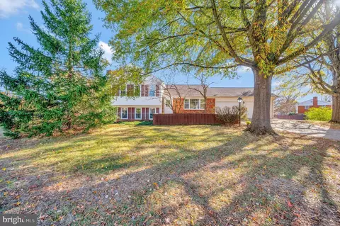 7701 Woodstock St, Manassas, VA 20109