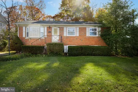 10011 Lomond Dr, Manassas, VA 20109
