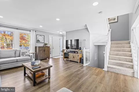 3715 Ottawa Ct, Woodbridge, VA 22192