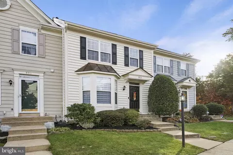 8913 Moat Crossing Pl, Bristow, VA 20136