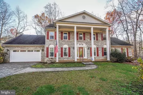 7999 Whitting Dr, Manassas, VA 20112
