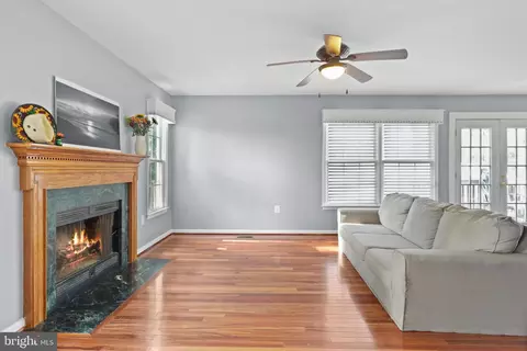 17570 Wayside Dr, Dumfries, VA 22026 photo 8