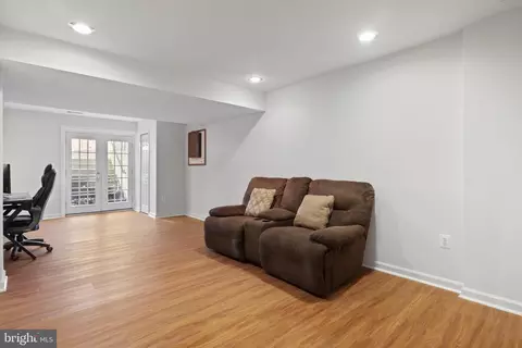 17570 Wayside Dr, Dumfries, VA 22026 photo 29
