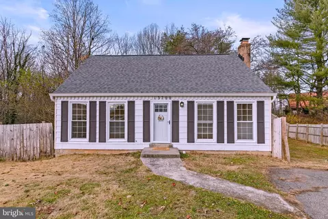 13700 Mahoney Dr, Woodbridge, VA 22193