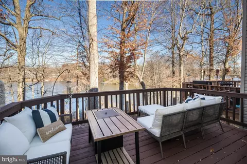 15742 Widewater Dr, Dumfries, VA 22025 photo 12
